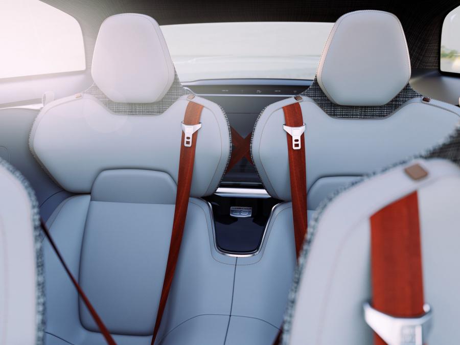  Volvo Estate Concept 2014 года  (фото 16 из 36)
